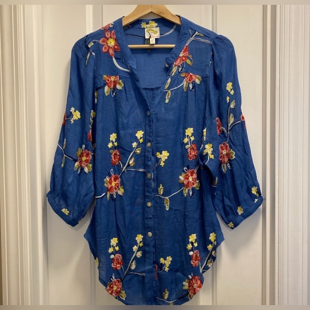 Fig & flower by Anthropologie Floral Embroidered Blue Women's Top size Pl